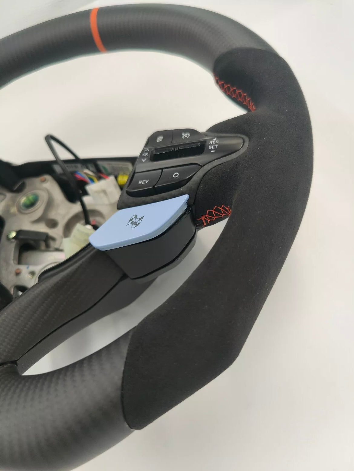cWrkx/ Hyundai Carbon Lenkrad