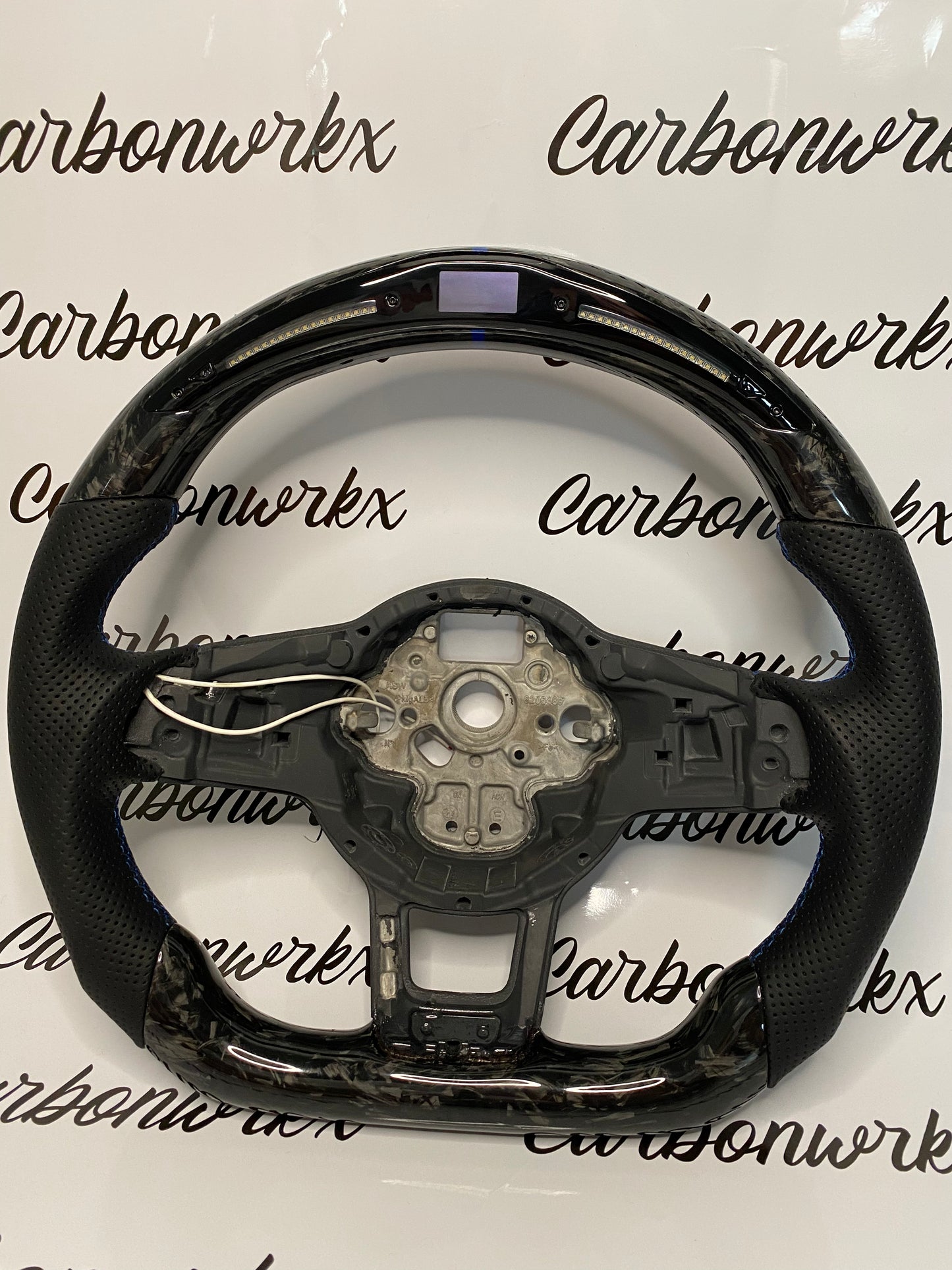 cWrkx/ Forge Carbon Lenkrad Konfigurator
